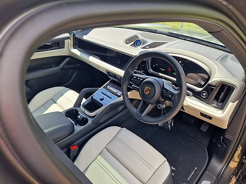 3.0 V6 E-Hybrid 25.9kWh TiptronicS 4WD Euro 6 (s/s) 5dr