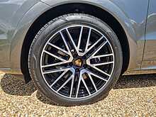 Porsche Cayenne V6 E-Hybrid 