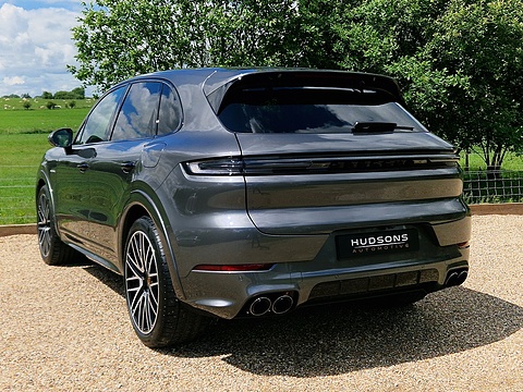 3.0 V6 E-Hybrid 25.9kWh TiptronicS 4WD Euro 6 (s/s) 5dr