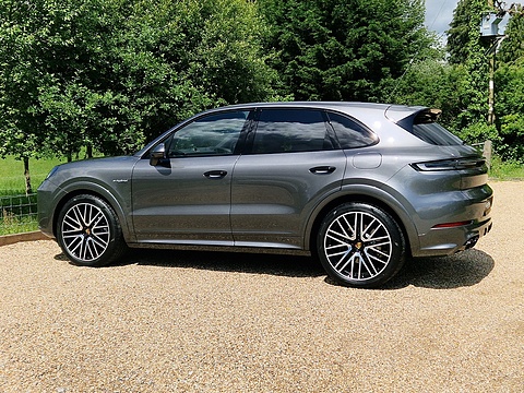 3.0 V6 E-Hybrid 25.9kWh TiptronicS 4WD Euro 6 (s/s) 5dr