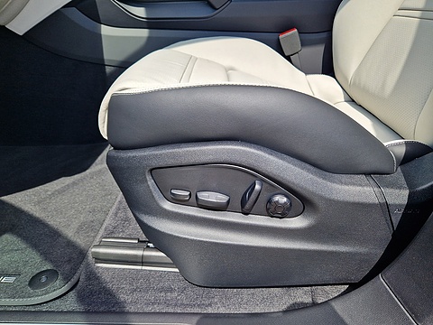 3.0 V6 E-Hybrid 25.9kWh TiptronicS 4WD Euro 6 (s/s) 5dr