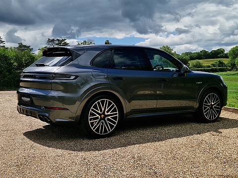 3.0 V6 E-Hybrid 25.9kWh TiptronicS 4WD Euro 6 (s/s) 5dr