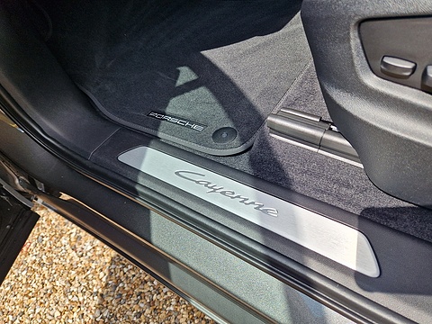 3.0 V6 E-Hybrid 25.9kWh TiptronicS 4WD Euro 6 (s/s) 5dr