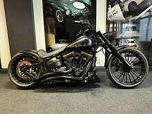 Harley-Davidson Softail FXSB Breakout 1690 17 