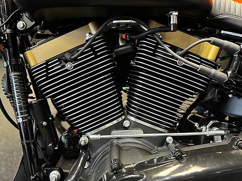Softail FXSB Breakout 1690 17