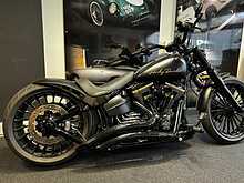 Harley-Davidson Softail FXSB Breakout 1690 17 