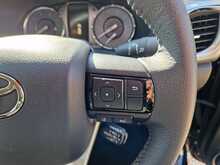 Toyota Hilux 2.4 D-4D Invincible Auto 4WD Euro 6 (s/s) 4dr 