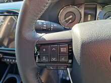 Toyota Hilux 2.4 D-4D Invincible Auto 4WD Euro 6 (s/s) 4dr 