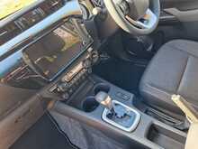 Toyota Hilux 2.4 D-4D Invincible Auto 4WD Euro 6 (s/s) 4dr 