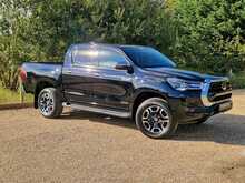 Toyota Hilux 2.4 D-4D Invincible Auto 4WD Euro 6 (s/s) 4dr 