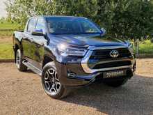 Toyota Hilux 2.4 D-4D Invincible Auto 4WD Euro 6 (s/s) 4dr 