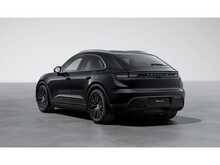 Porsche Macan 4S Electric 
