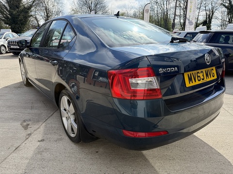 2.0 TDI Elegance Hatchback 5dr Diesel Manual Euro 5 (s/s) (150 ps)