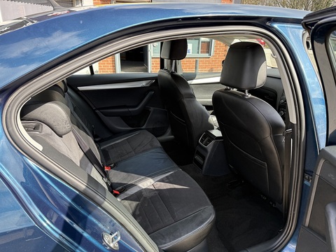 2.0 TDI Elegance Hatchback 5dr Diesel Manual Euro 5 (s/s) (150 ps)