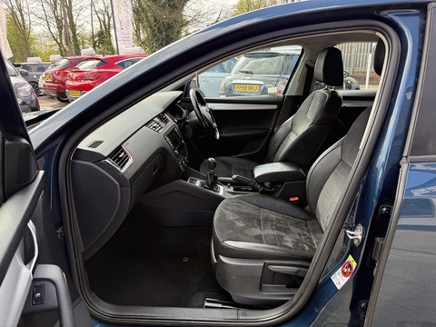 2.0 TDI Elegance Hatchback 5dr Diesel Manual Euro 5 (s/s) (150 ps)