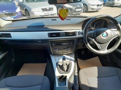 2.0 320d SE Touring 5dr Diesel Manual Euro 5 (177 ps)