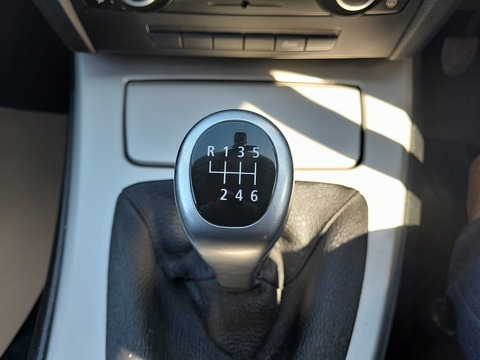 2.0 320d SE Touring 5dr Diesel Manual Euro 5 (177 ps)