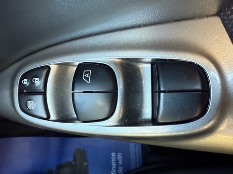 1.5 dCi 8v Acenta SUV 5dr Diesel Manual Euro 5 (s/s) (110 ps)