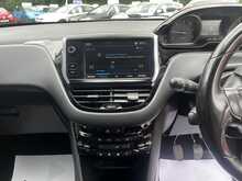 Peugeot 2008 BlueHDi Allure 