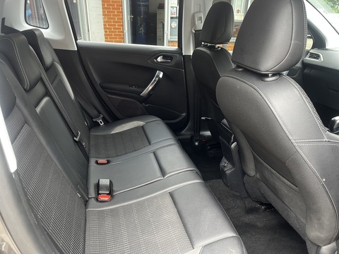 1.6 BlueHDi Allure SUV 5dr Diesel Manual Euro 6 (s/s) (100 ps)