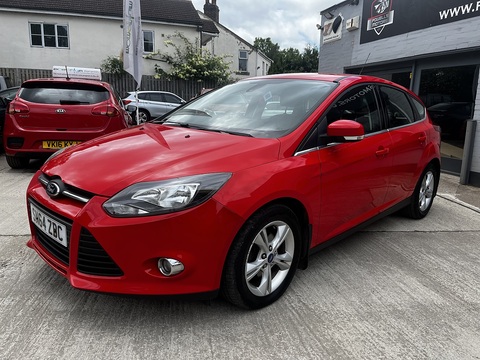 1.6 Zetec Hatchback 5dr Petrol Manual Euro 5 (105 ps)
