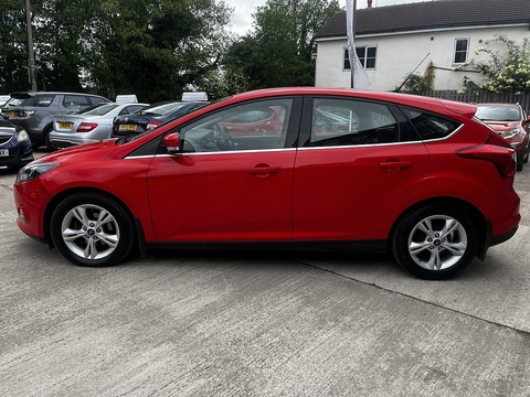 1.6 Zetec Hatchback 5dr Petrol Manual Euro 5 (105 ps)