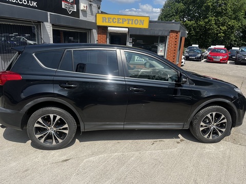 2.0 D-4D Icon SUV 5dr Diesel Manual 4WD Euro 5 (s/s) (124 ps)