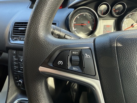 1.7 CDTi Exclusiv MPV 5dr Diesel Manual Euro 5 (130 ps)