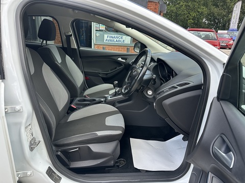 1.6 TDCi Zetec Hatchback 5dr Diesel Manual Euro 5 (s/s) (115 ps)