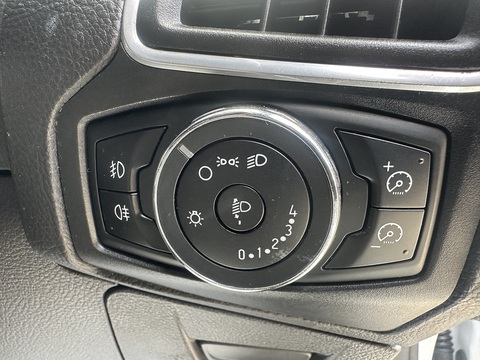 1.6 TDCi Zetec Hatchback 5dr Diesel Manual Euro 5 (s/s) (115 ps)