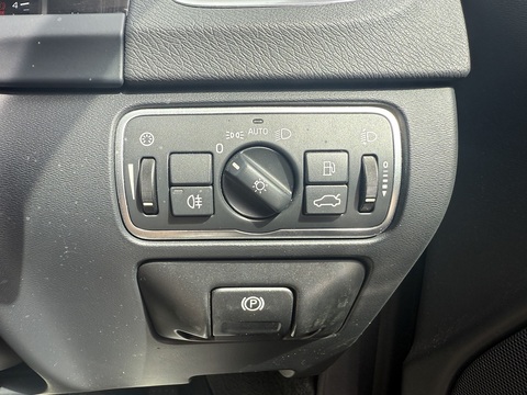 2.0 D4 Business Edition Saloon 4dr Diesel Manual Euro 6 (s/s) (190 ps)