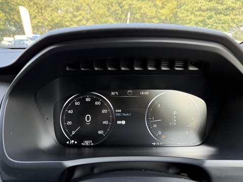 2.0 D5 PowerPulse R-Design SUV 5dr Diesel Auto 4WD Euro 6 (s/s) (235 ps)