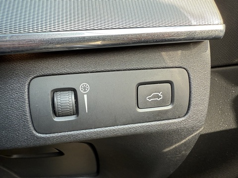 2.0 D5 PowerPulse R-Design SUV 5dr Diesel Auto 4WD Euro 6 (s/s) (235 ps)