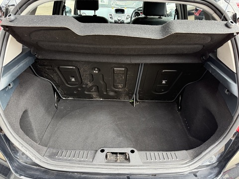 1.6 TDCi DPF Titanium Hatchback 5dr Diesel Manual (107 g/km, 94 bhp)