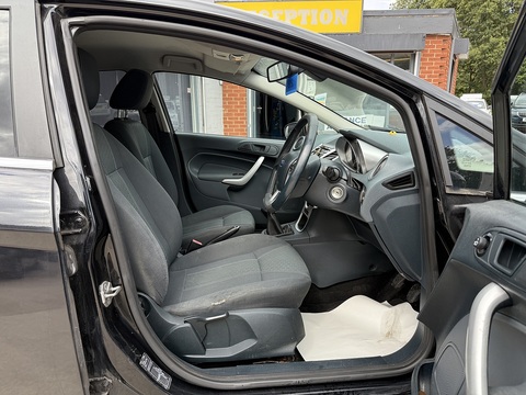 1.6 TDCi DPF Titanium Hatchback 5dr Diesel Manual (107 g/km, 94 bhp)