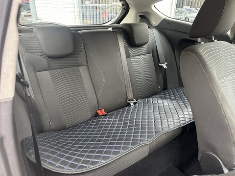 1.25 Zetec Hatchback 3dr Petrol Manual Euro 5 (82 ps)