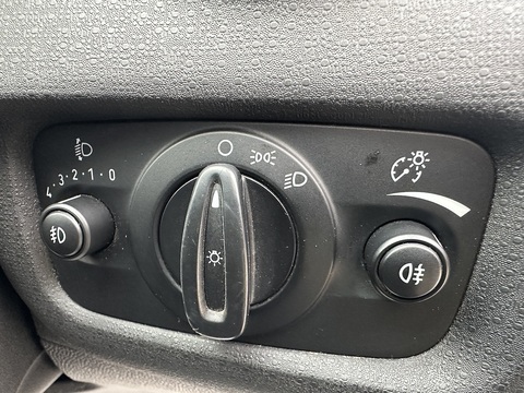 1.25 Zetec Hatchback 3dr Petrol Manual Euro 5 (82 ps)