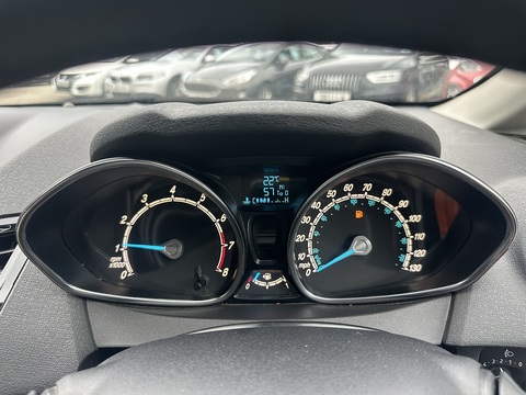 1.25 Zetec Hatchback 3dr Petrol Manual Euro 5 (82 ps)