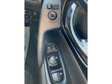 Nissan Qashqai DIG-T N-Connecta 