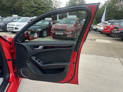 2.0 TDI Black Edition Saloon 4dr Diesel Multitronic Euro 5 (s/s) (177 ps)