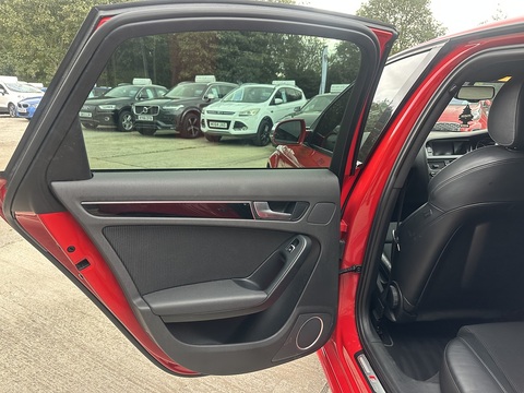 2.0 TDI Black Edition Saloon 4dr Diesel Multitronic Euro 5 (s/s) (177 ps)