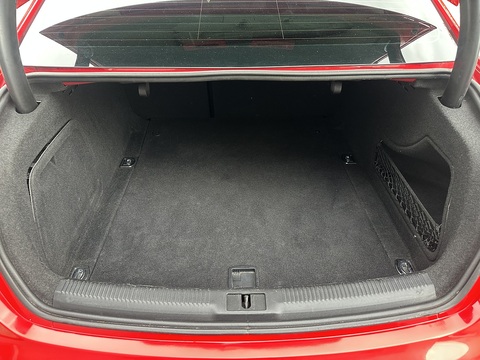 2.0 TDI Black Edition Saloon 4dr Diesel Multitronic Euro 5 (s/s) (177 ps)