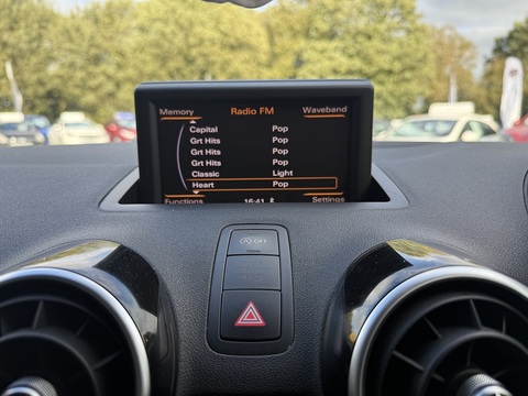 1.4 TFSI Sport Hatchback 3dr Petrol S Tronic Euro 5 (s/s) (122 ps)