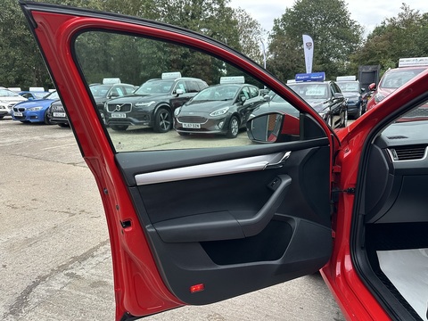 1.6 TDI Elegance Estate 5dr Diesel DSG Euro 5 (s/s) (105 ps)