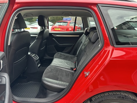 1.6 TDI Elegance Estate 5dr Diesel DSG Euro 5 (s/s) (105 ps)