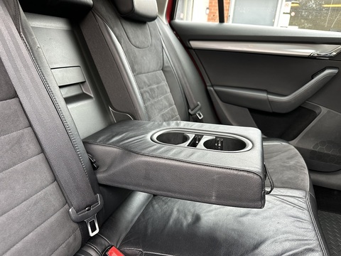 1.6 TDI Elegance Estate 5dr Diesel DSG Euro 5 (s/s) (105 ps)