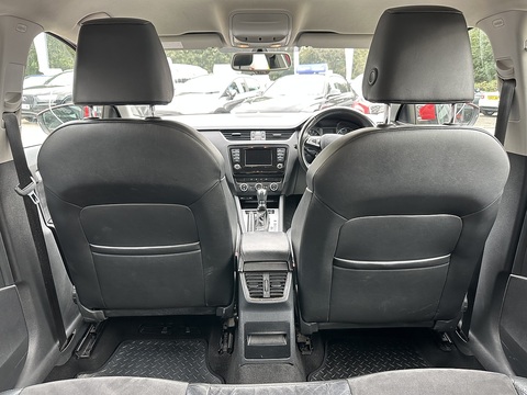 1.6 TDI Elegance Estate 5dr Diesel DSG Euro 5 (s/s) (105 ps)