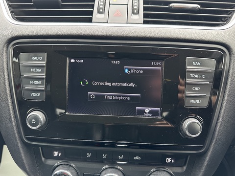 1.6 TDI Elegance Estate 5dr Diesel DSG Euro 5 (s/s) (105 ps)