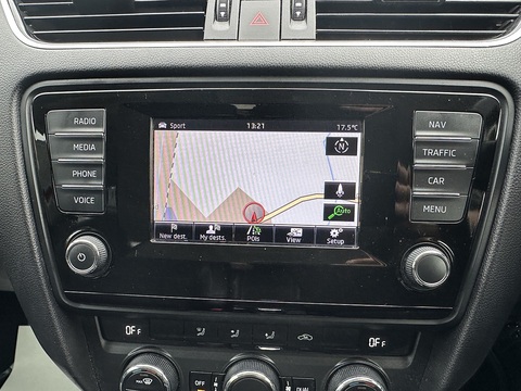 1.6 TDI Elegance Estate 5dr Diesel DSG Euro 5 (s/s) (105 ps)