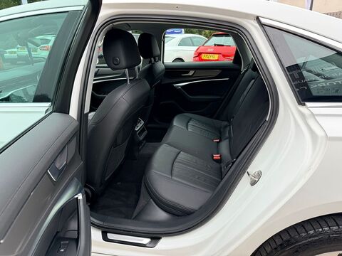 2.0 TDI 40 Sport Saloon 4dr Diesel S Tronic Euro 6 (s/s) (204 ps)